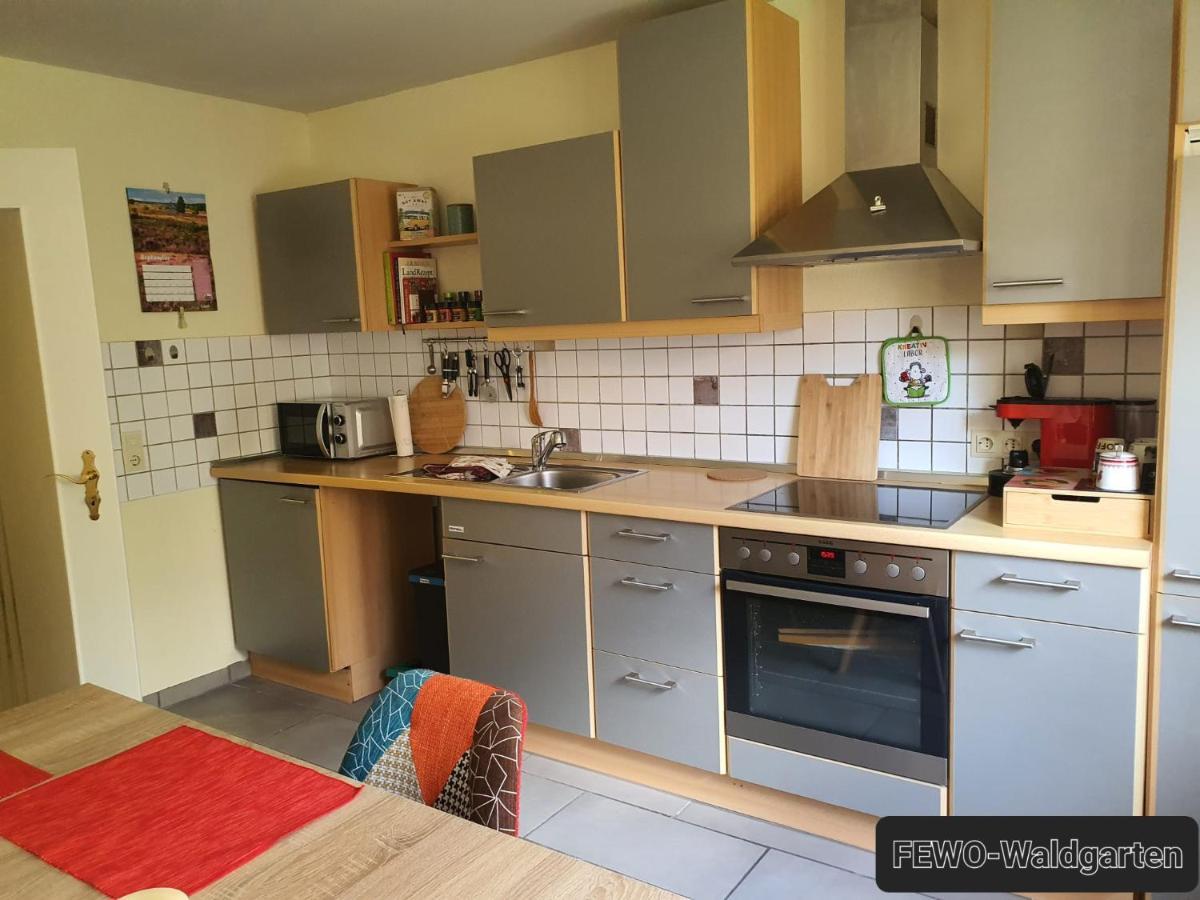 Ferienwohnung Waldgarten バート・ミュンスターアイフェル エクステリア 写真